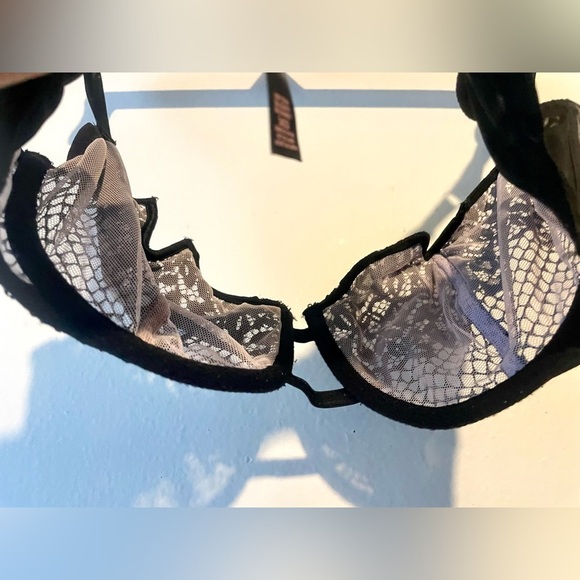 VICTORIA'S SECRET VERY SEXY SCANDALOUS BLACK BRA Size 34DD - Picture 6 of 8